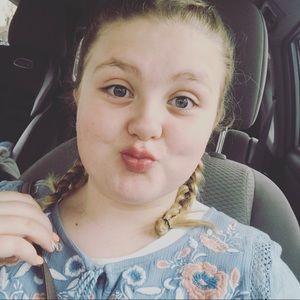 Meet your Posher, Alyssa